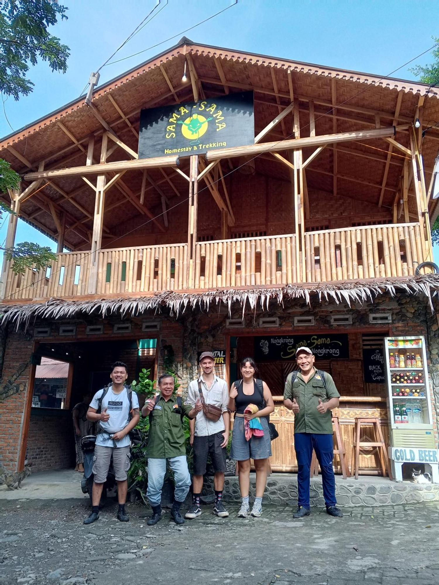 Sama Sama Homestay & Trekking Only Stay Here Book Trekking And Transport With Us Букит-Лаванг Экстерьер фото