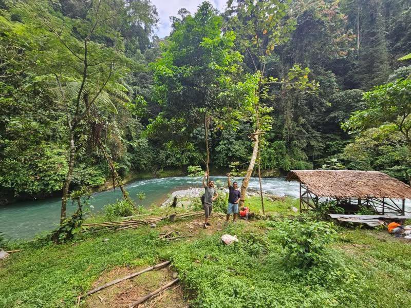 Sama Sama Homestay & Trekking Only Stay Here Book Trekking And Transport With Us Букит-Лаванг Экстерьер фото