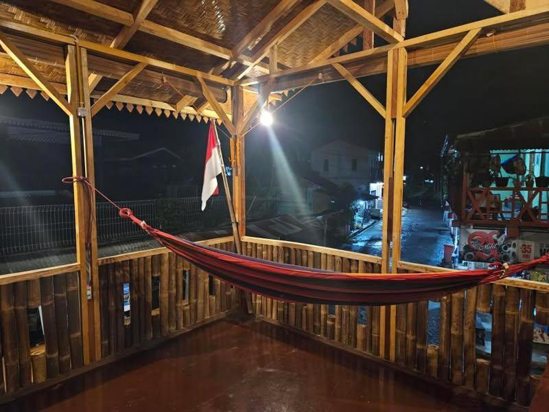 Sama Sama Homestay & Trekking Only Stay Here Book Trekking And Transport With Us Букит-Лаванг Экстерьер фото