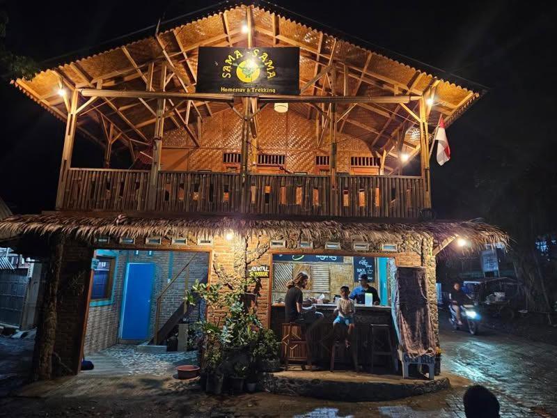 Sama Sama Homestay & Trekking Only Stay Here Book Trekking And Transport With Us Букит-Лаванг Экстерьер фото